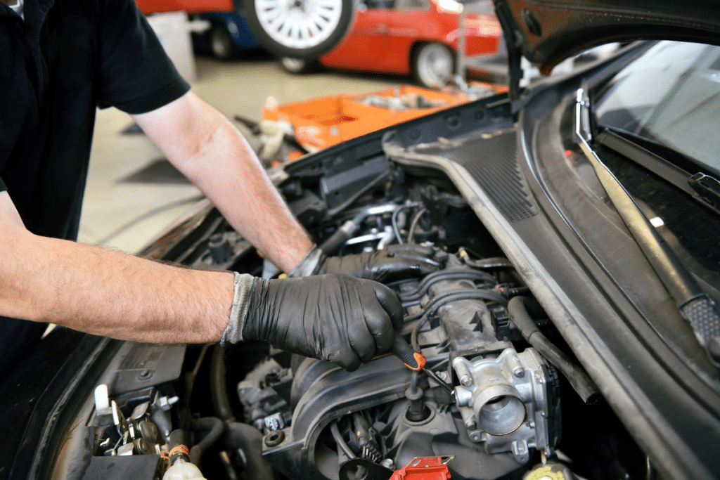 Le décrassage manuel et le nettoyage des pièces