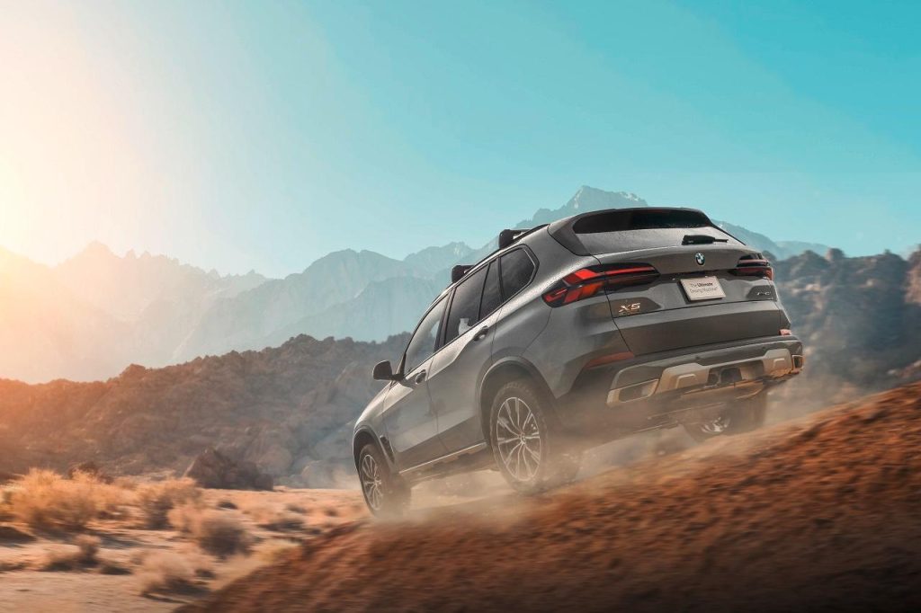 BMW - BMW G74 Rugged (2029) - Le pack xOffroad de l'actuel X5 offre déjà quelques capacités tout-terrain.