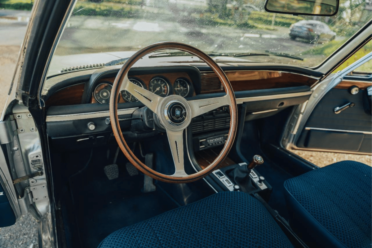 BMW 3.0 CSI - 1973 vue du volant