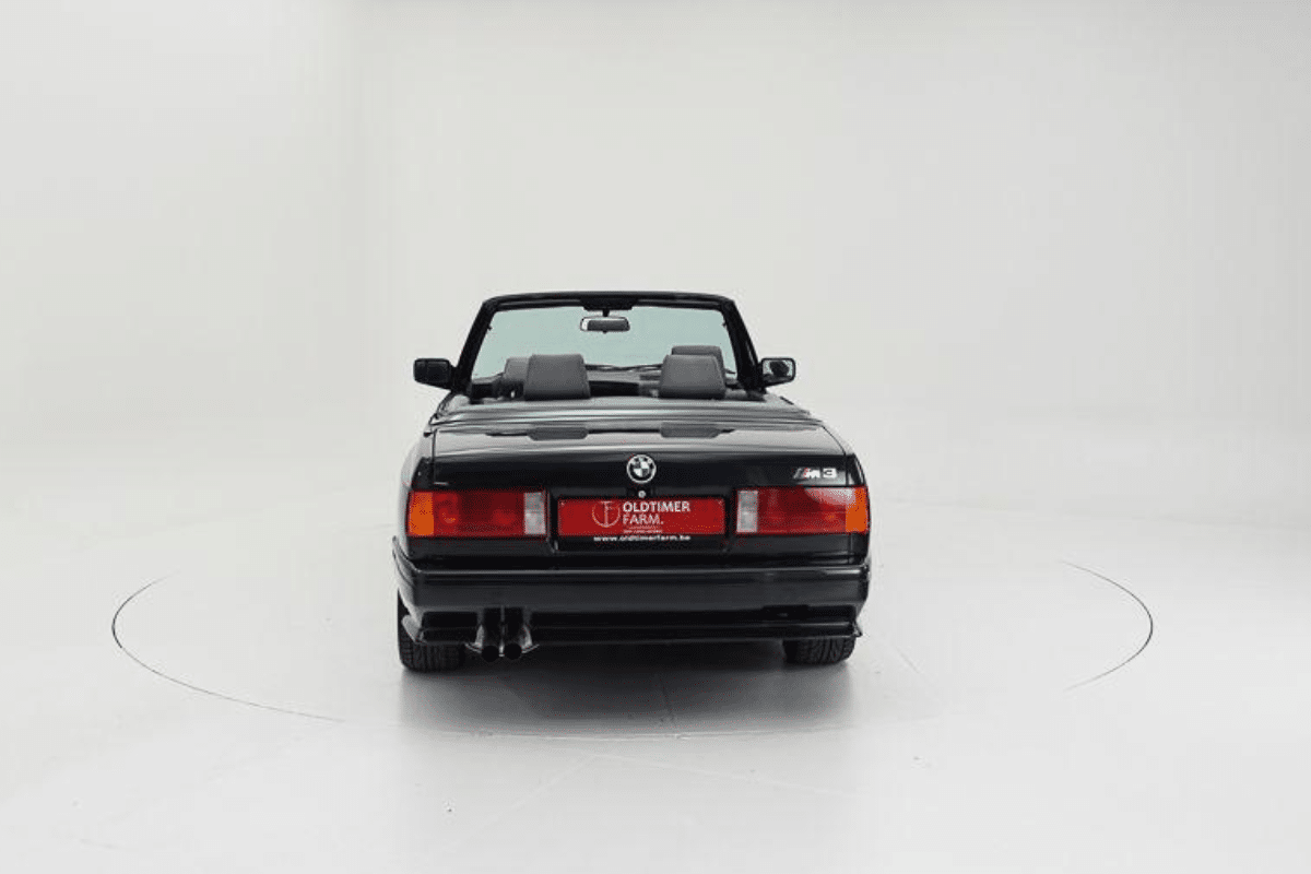 bmw m3 1991 vue de derrière