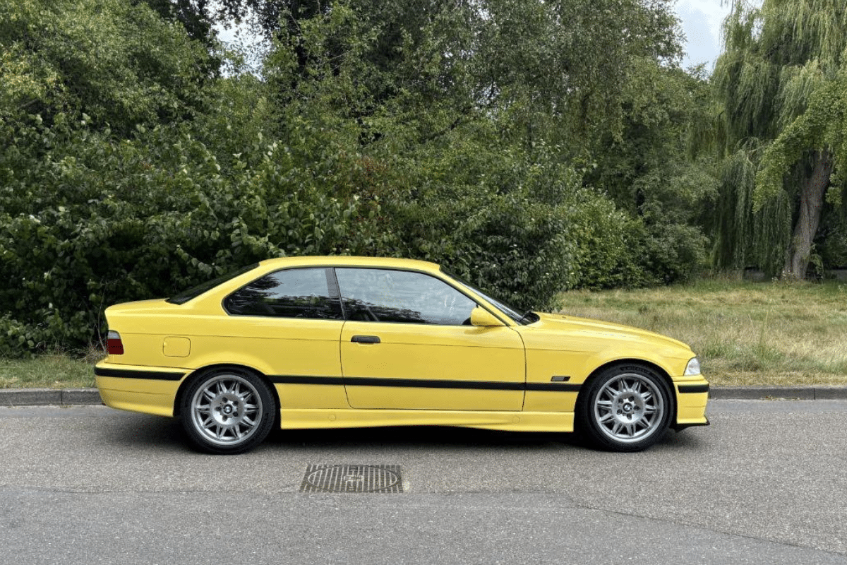 bmw m3 e36 1996 vue de profil
